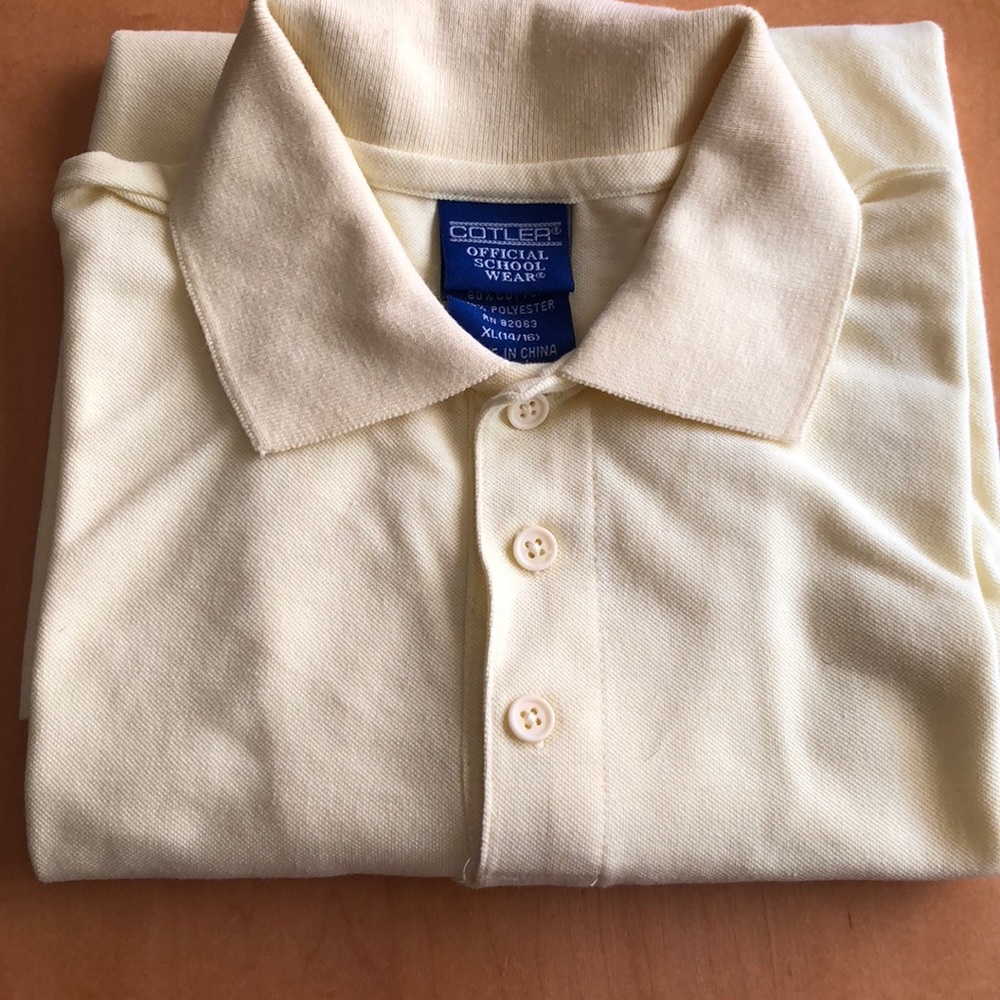 Boys shirt sleeved polo shirt